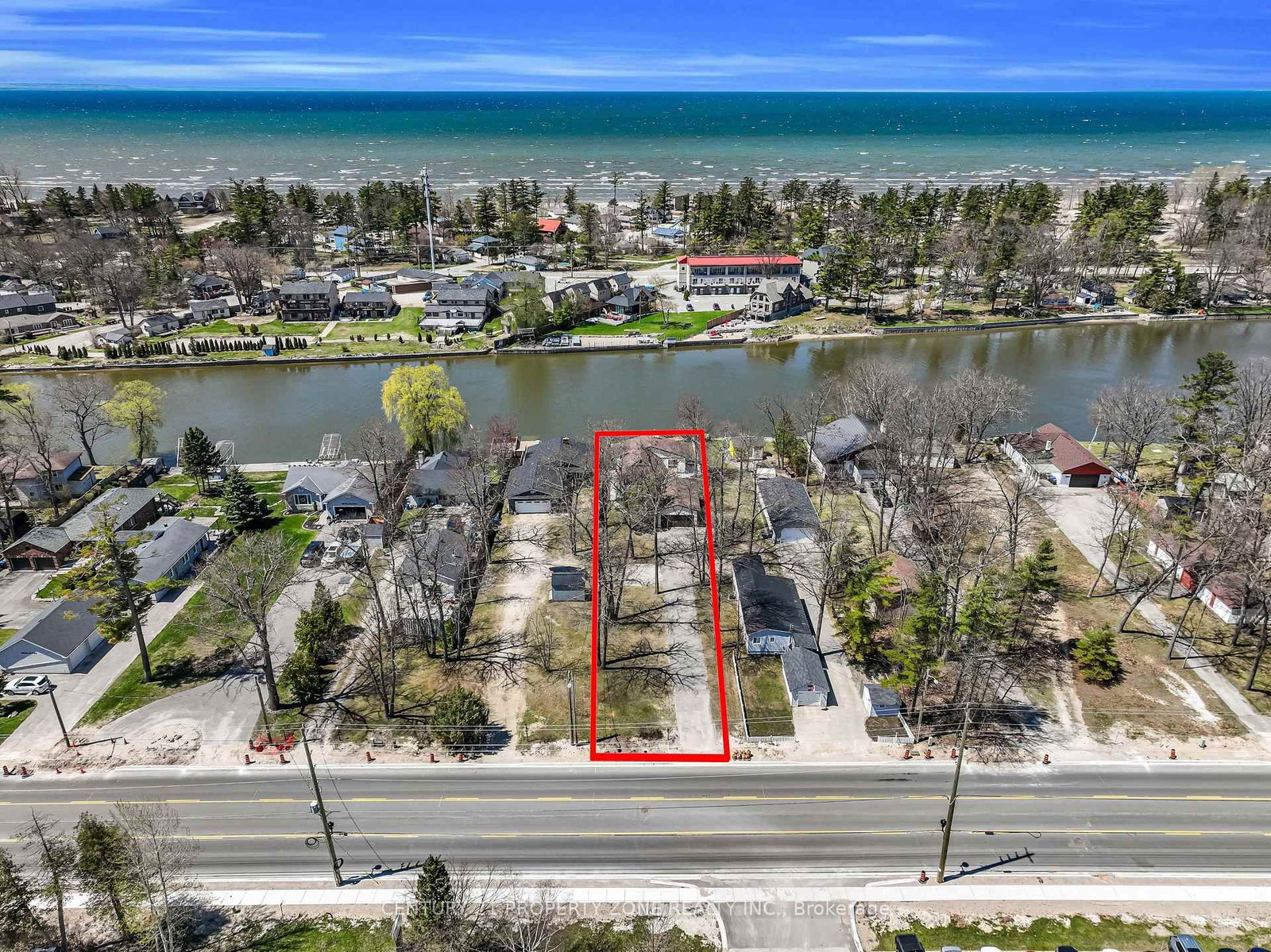 1312 River Road W • Wasaga Beach, ON photo 4