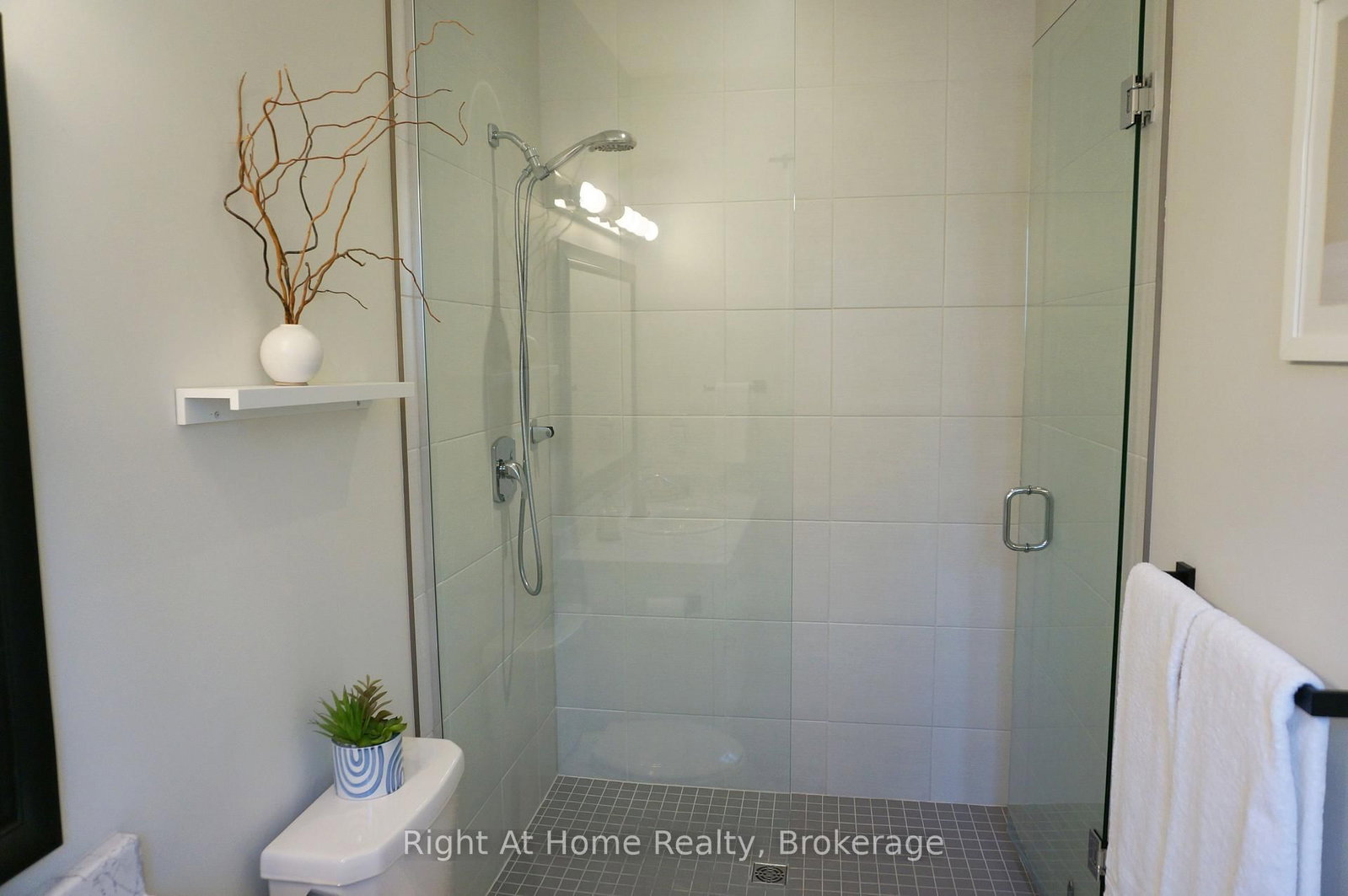 23 Ralph Dalton Boulevard • Tay, ON photo 23