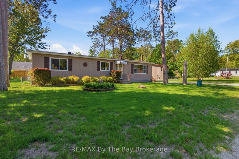 3 Golf Avenue