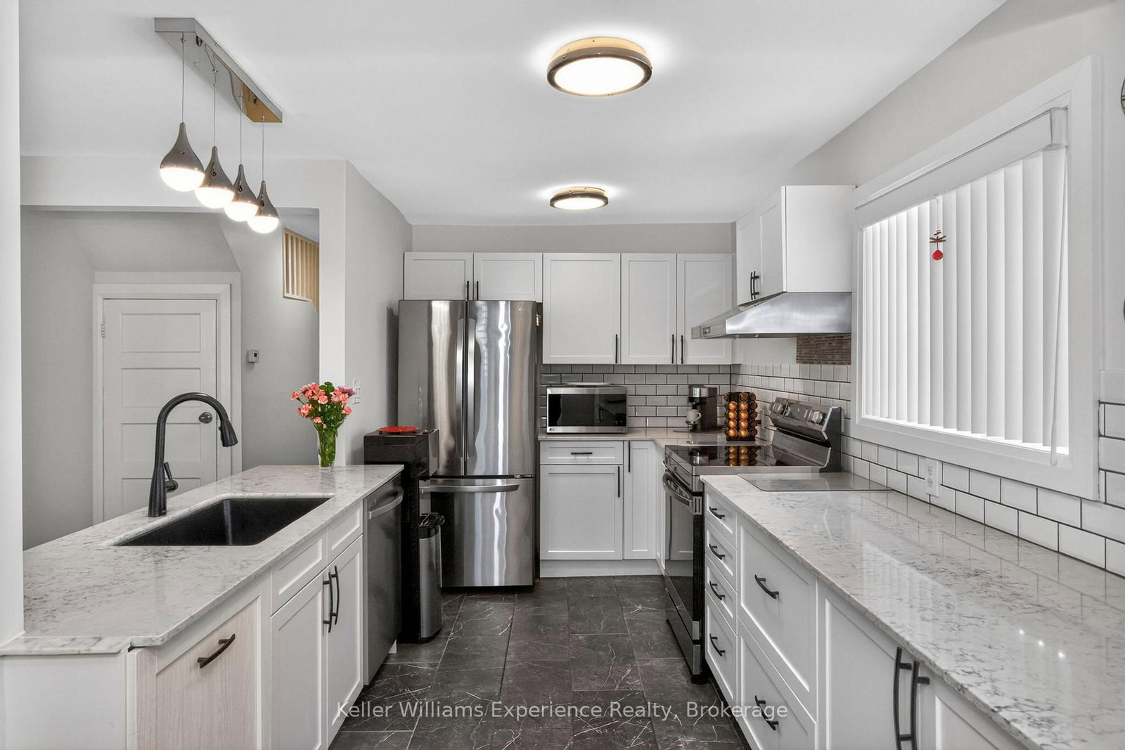 174 Seventh Street • Midland, ON photo 7