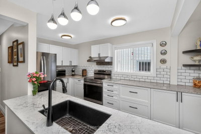 174 Seventh Street • Midland, ON photo 8