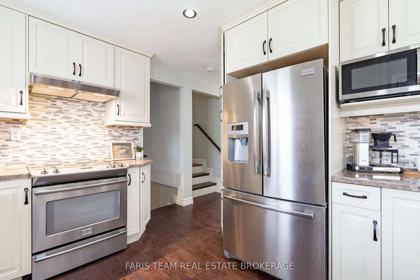 201 Christopher Street - Photo 8