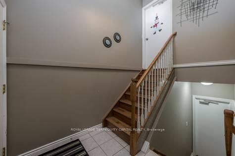 Lower - 39 Monique Crescent
