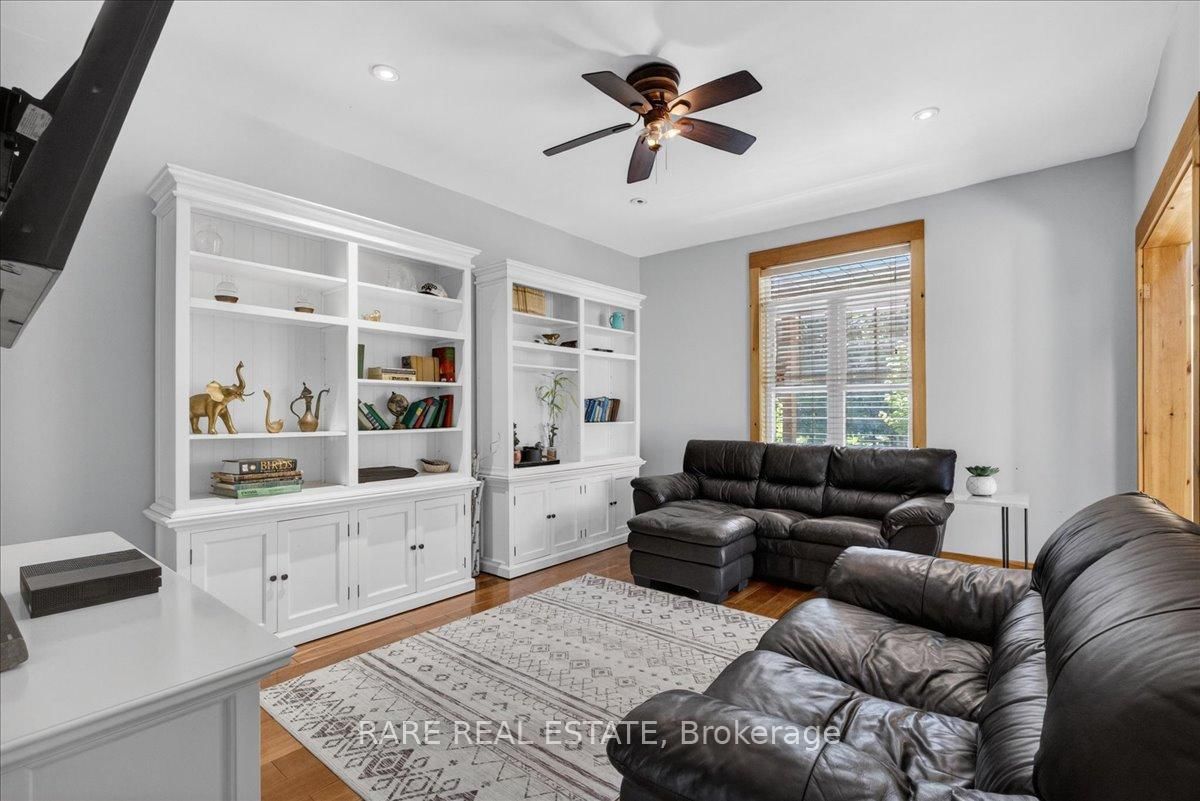 3938 Hogback Road • Clearview, ON photo 11