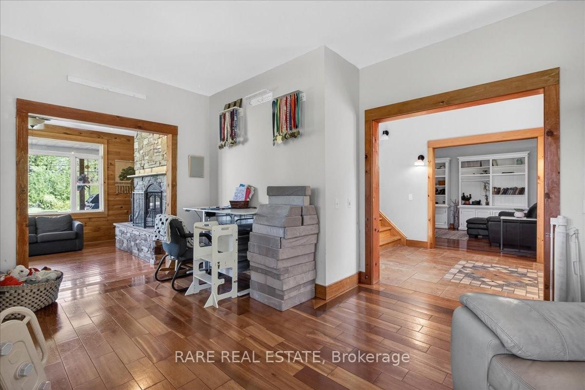 3938 Hogback Road • Clearview, ON photo 22