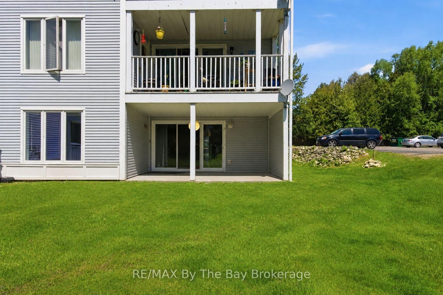 10 Mulligan Lane • #1 • Wasaga Beach, ON photo 5