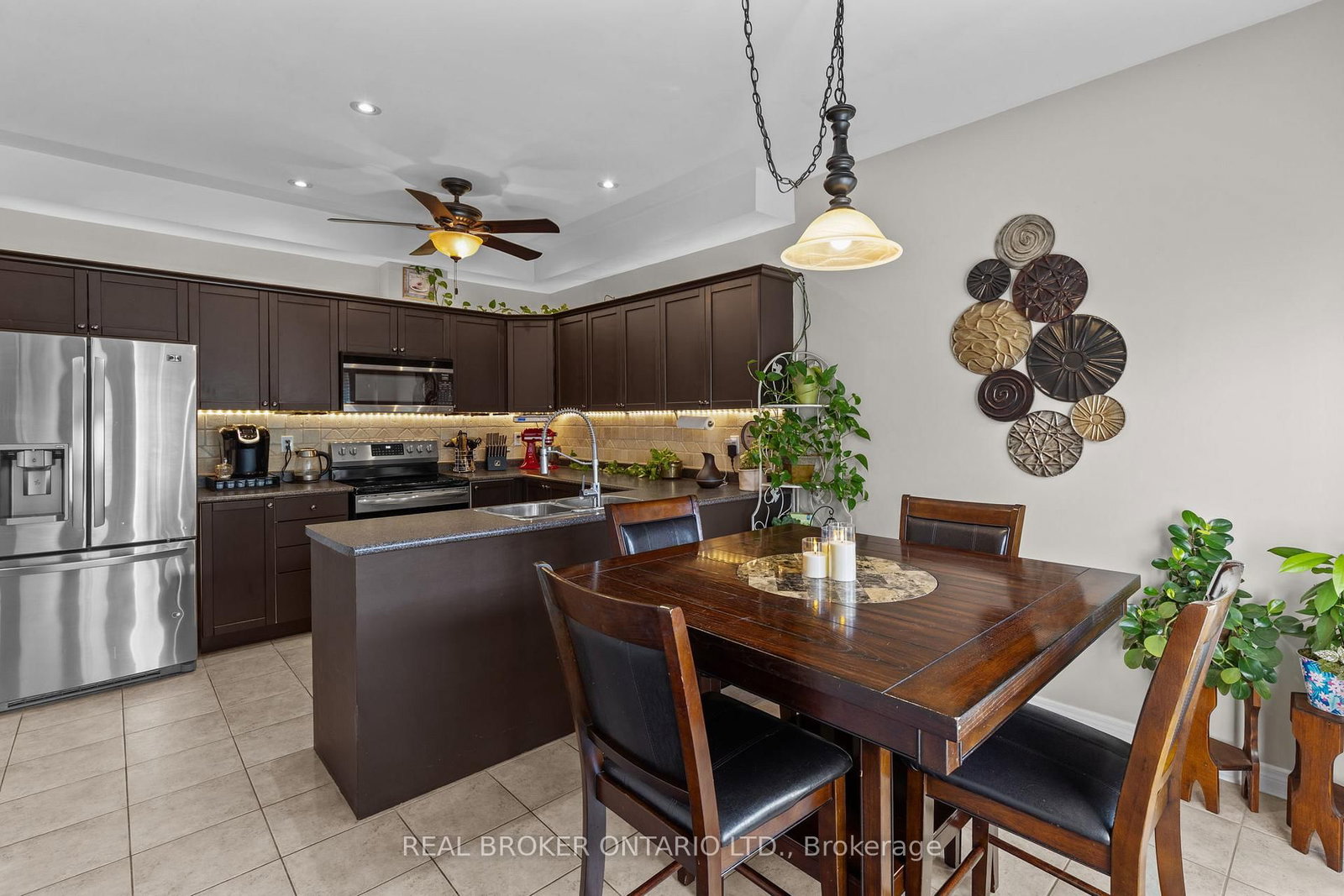 17 CRANBERRY Lane • Barrie, ON photo 12