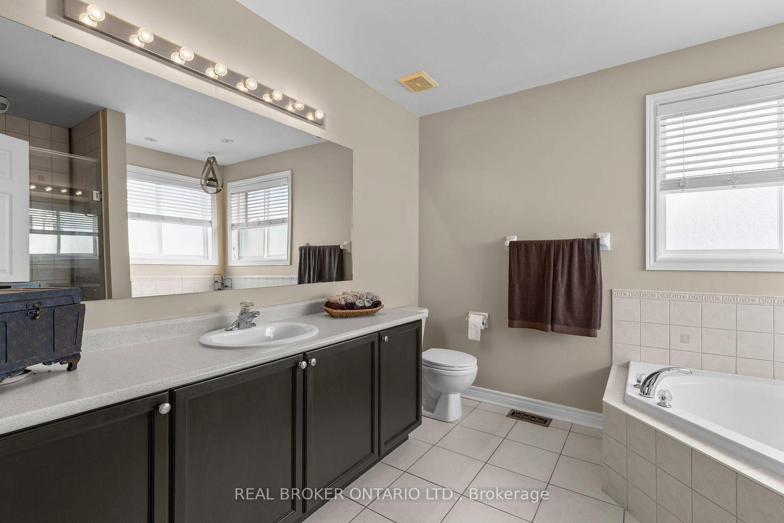 17 CRANBERRY Lane • Barrie, ON photo 27