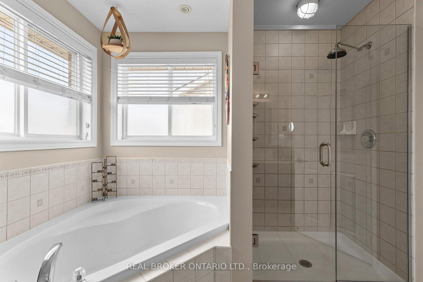 17 CRANBERRY Lane • Barrie, ON photo 28