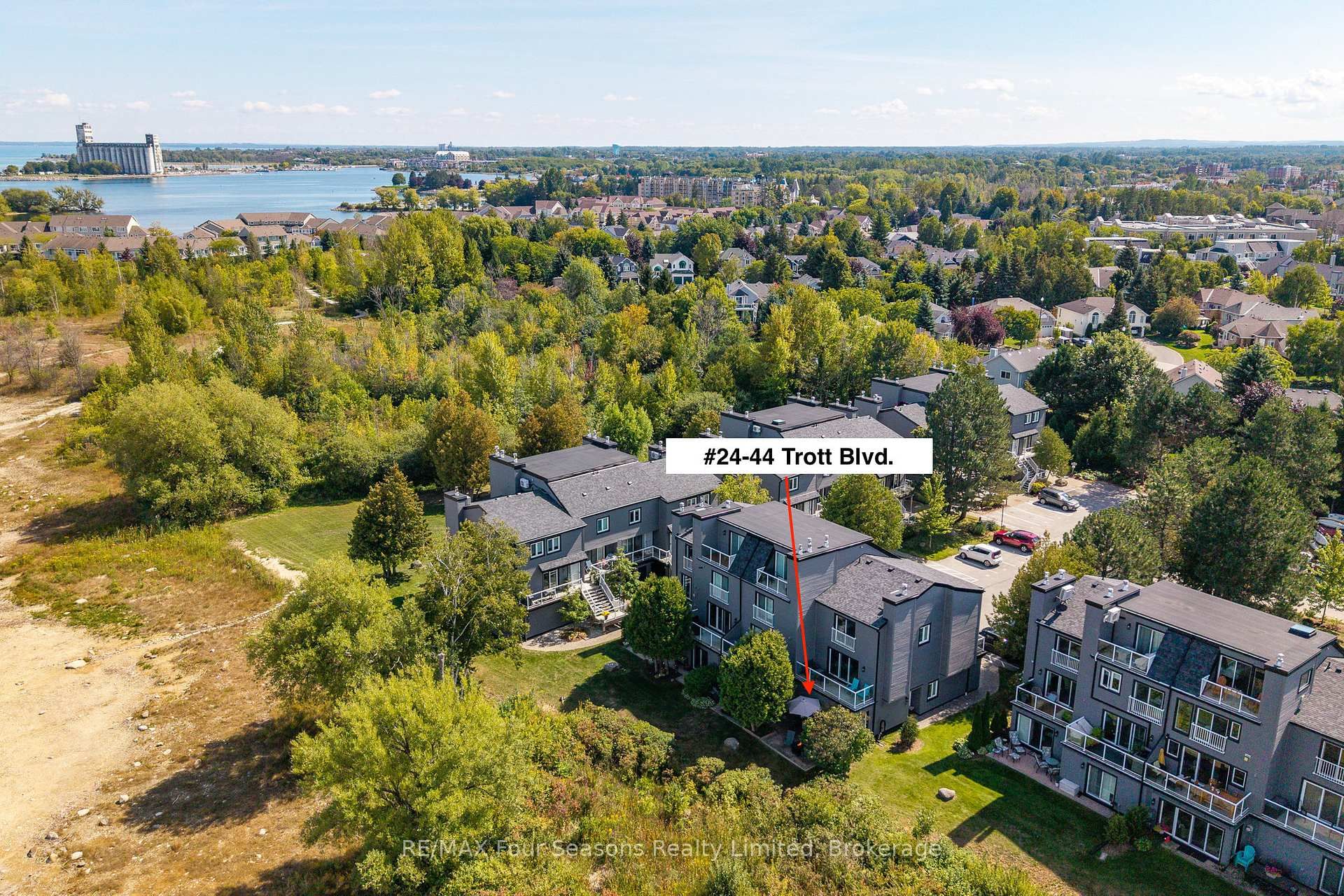 44 Trott Boulevard, Unit 24