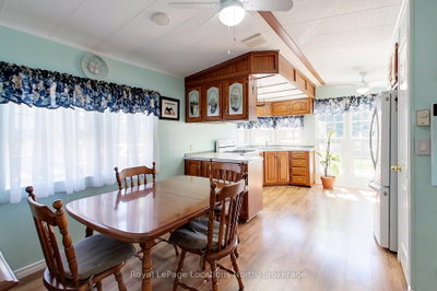 55 Topaz Street • Wasaga Beach, ON photo 9
