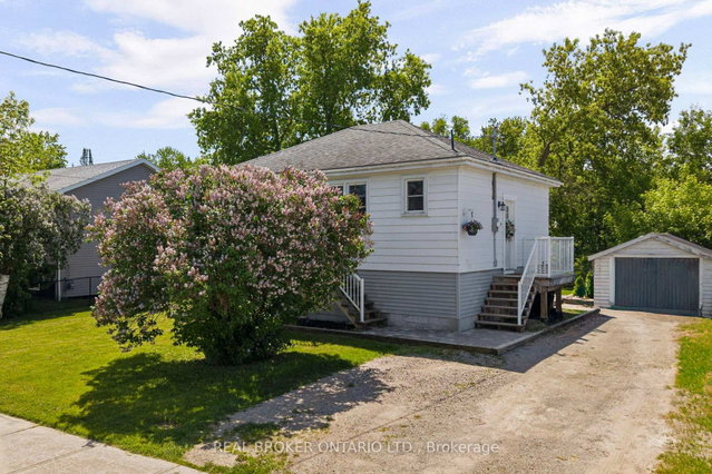 13 Sturgeon Bay Road
