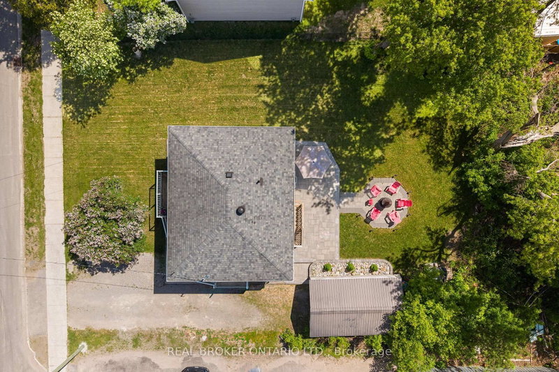 13 Sturgeon Bay Road