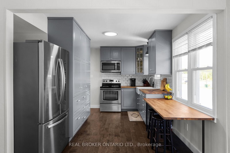 13 Sturgeon Bay Road