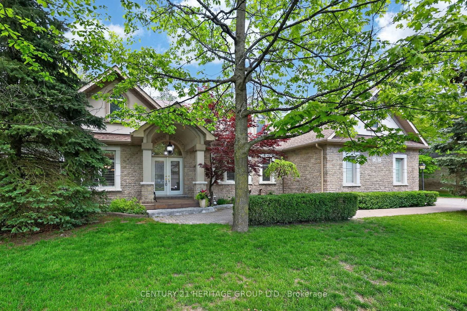 22 Lloyd Cook Drive E • Springwater, ON photo 1