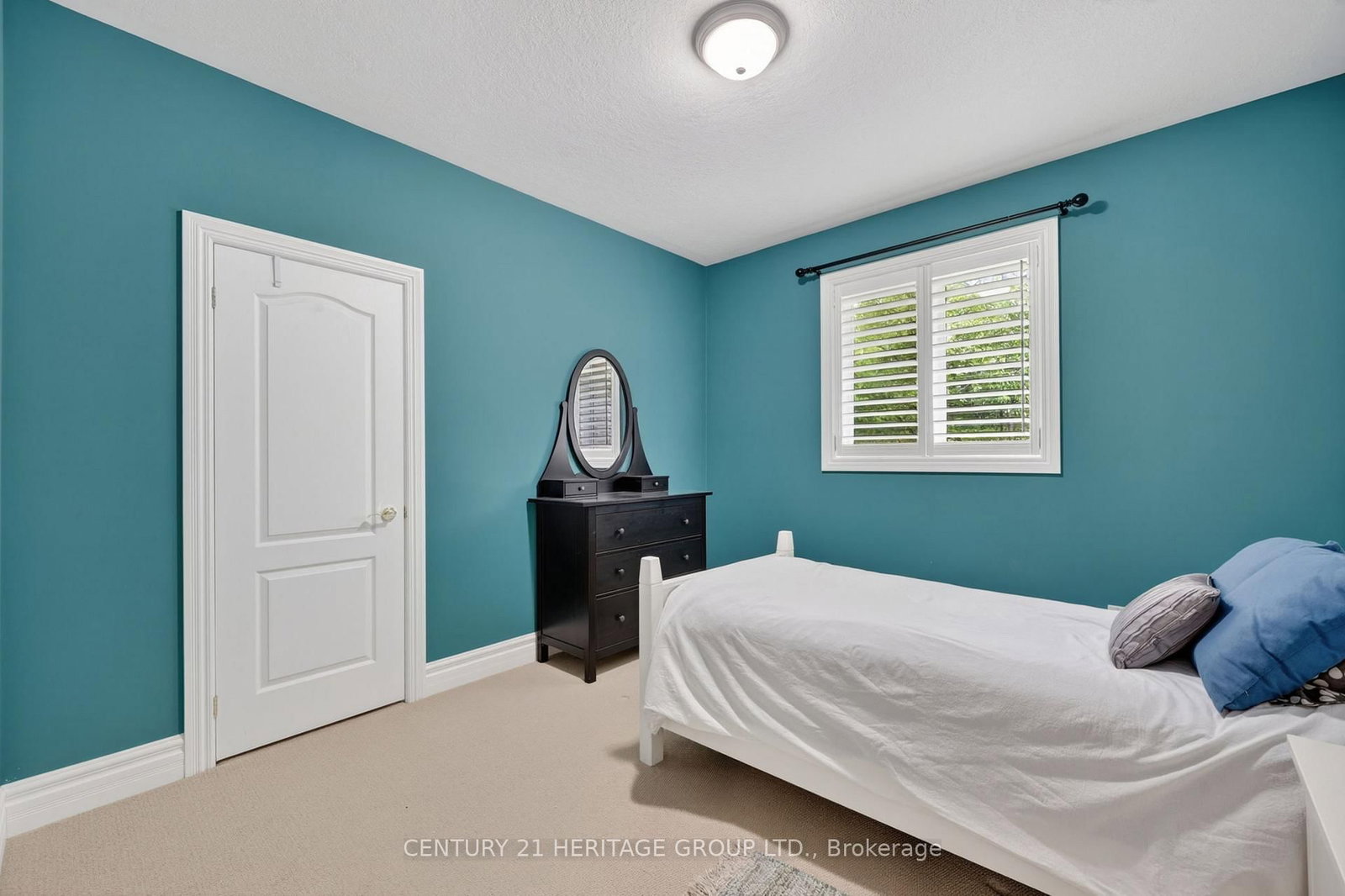 22 Lloyd Cook Drive E • Springwater, ON photo 18