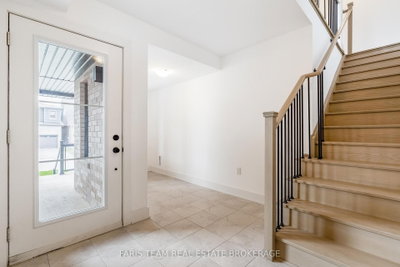 53 Harvest Crescent — photo 5
