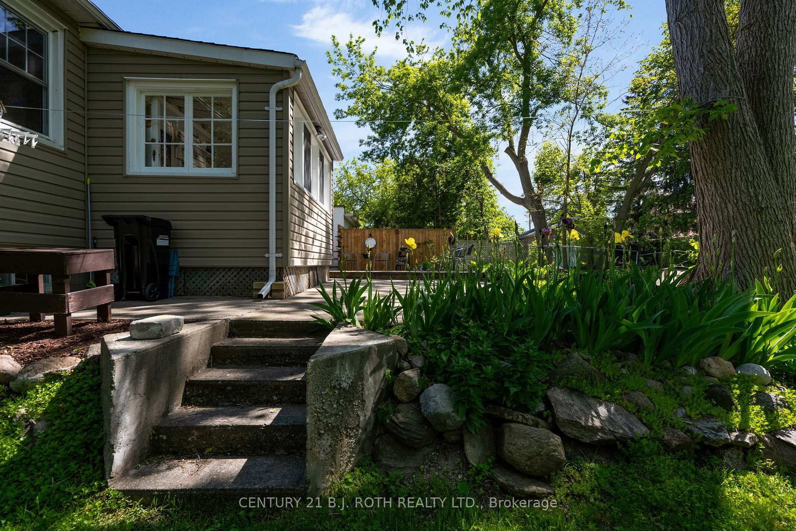 51 Henry Street • Barrie, ON photo 30
