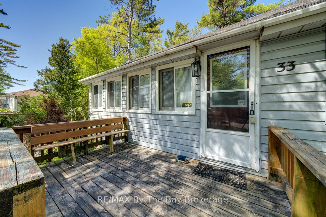 33 N 17th Street • Wasaga Beach, ON photo 25