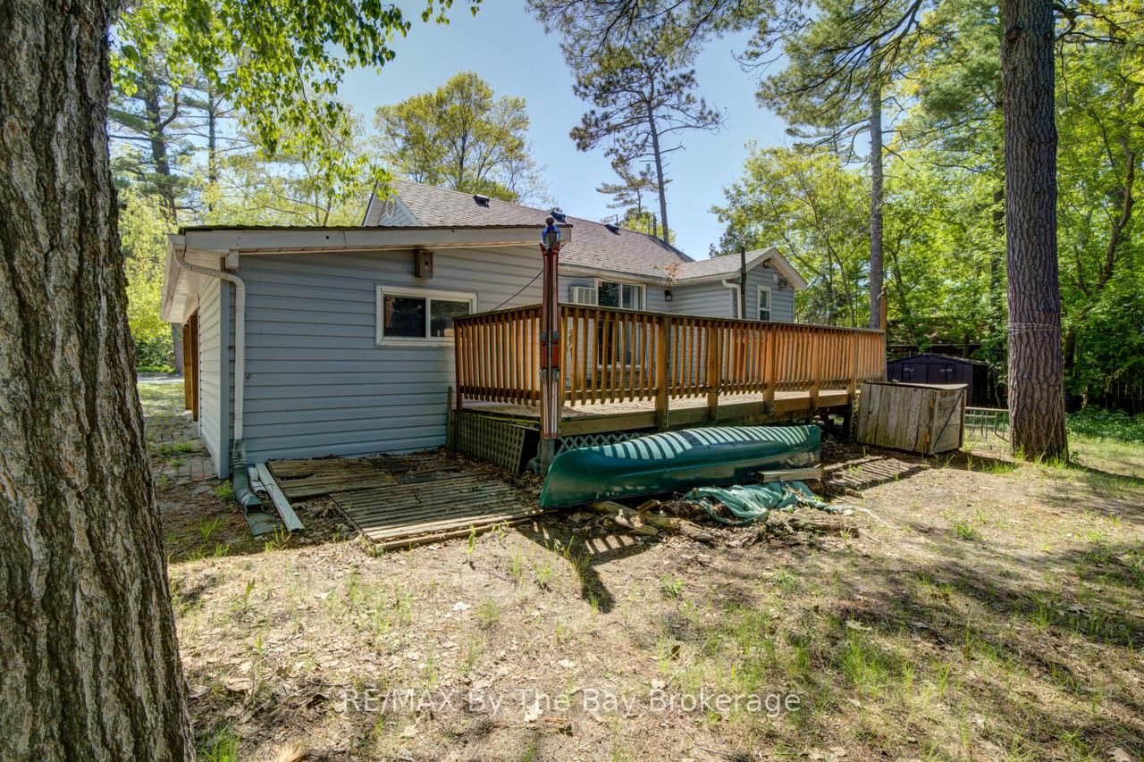 33 N 17th Street • Wasaga Beach, ON photo 39