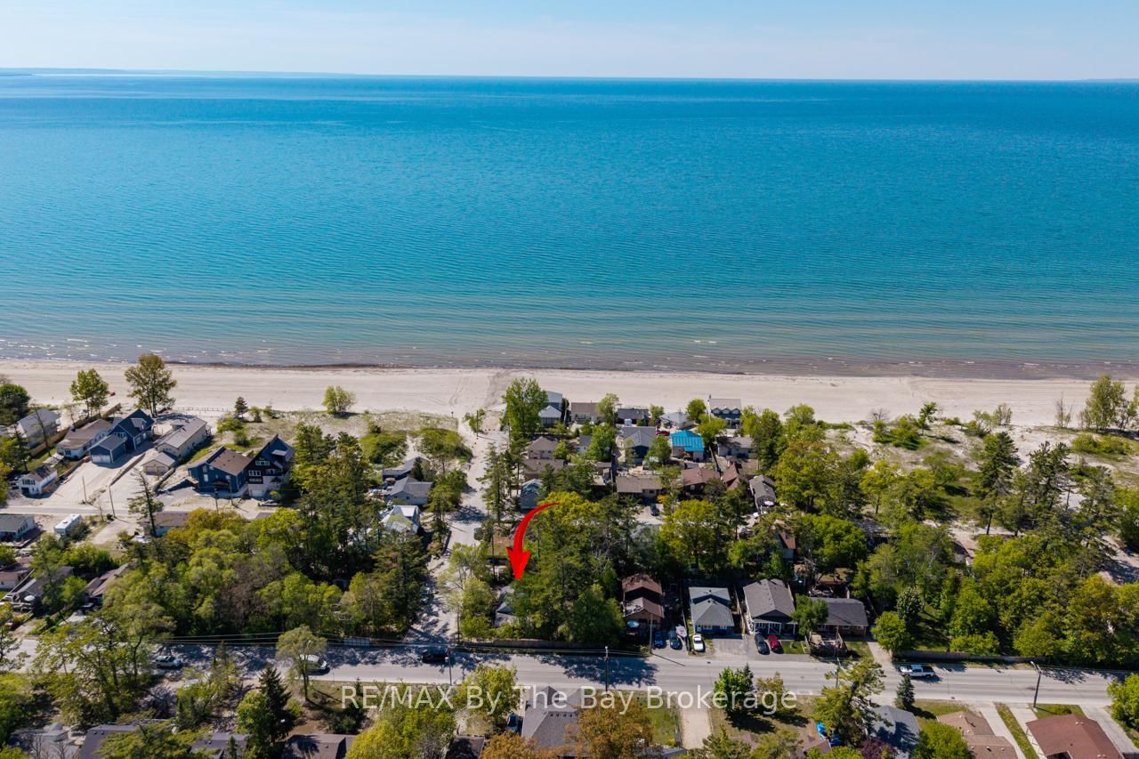 33 N 17th Street • Wasaga Beach, ON photo 42