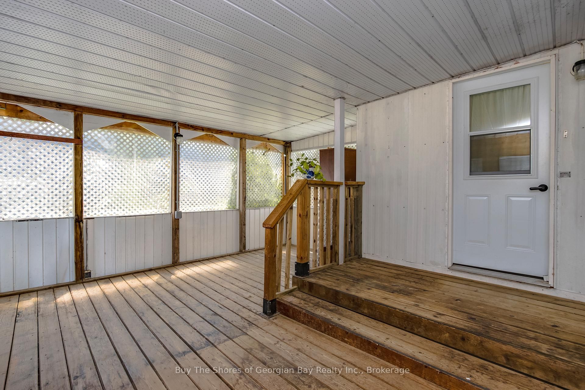 10 Maple Lane