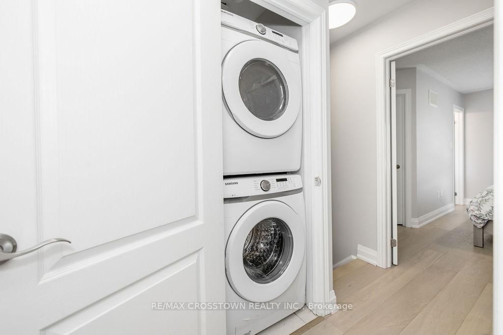 18 Deneb Street • Barrie, ON photo 11