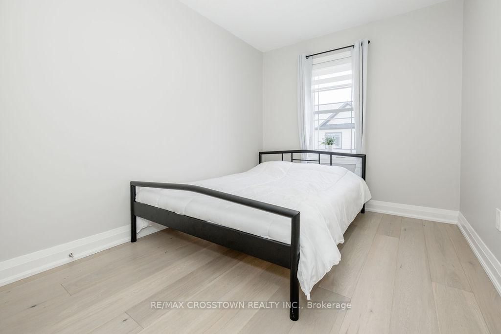 18 Deneb Street • Barrie, ON photo 17