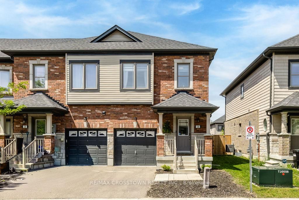 18 Deneb Street • Barrie, ON photo 2