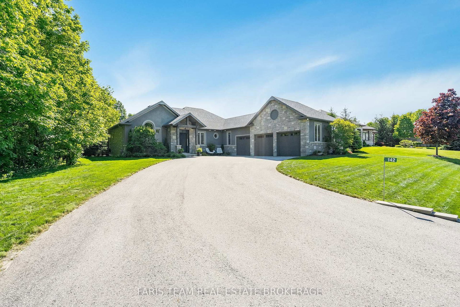 142 Mennill Drive • Springwater, ON photo 3