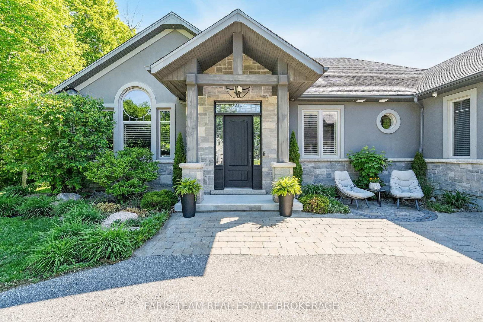 142 Mennill Drive • Springwater, ON photo 5