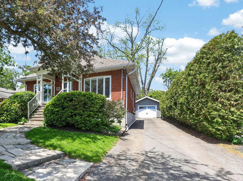 162 Kempenfelt Drive