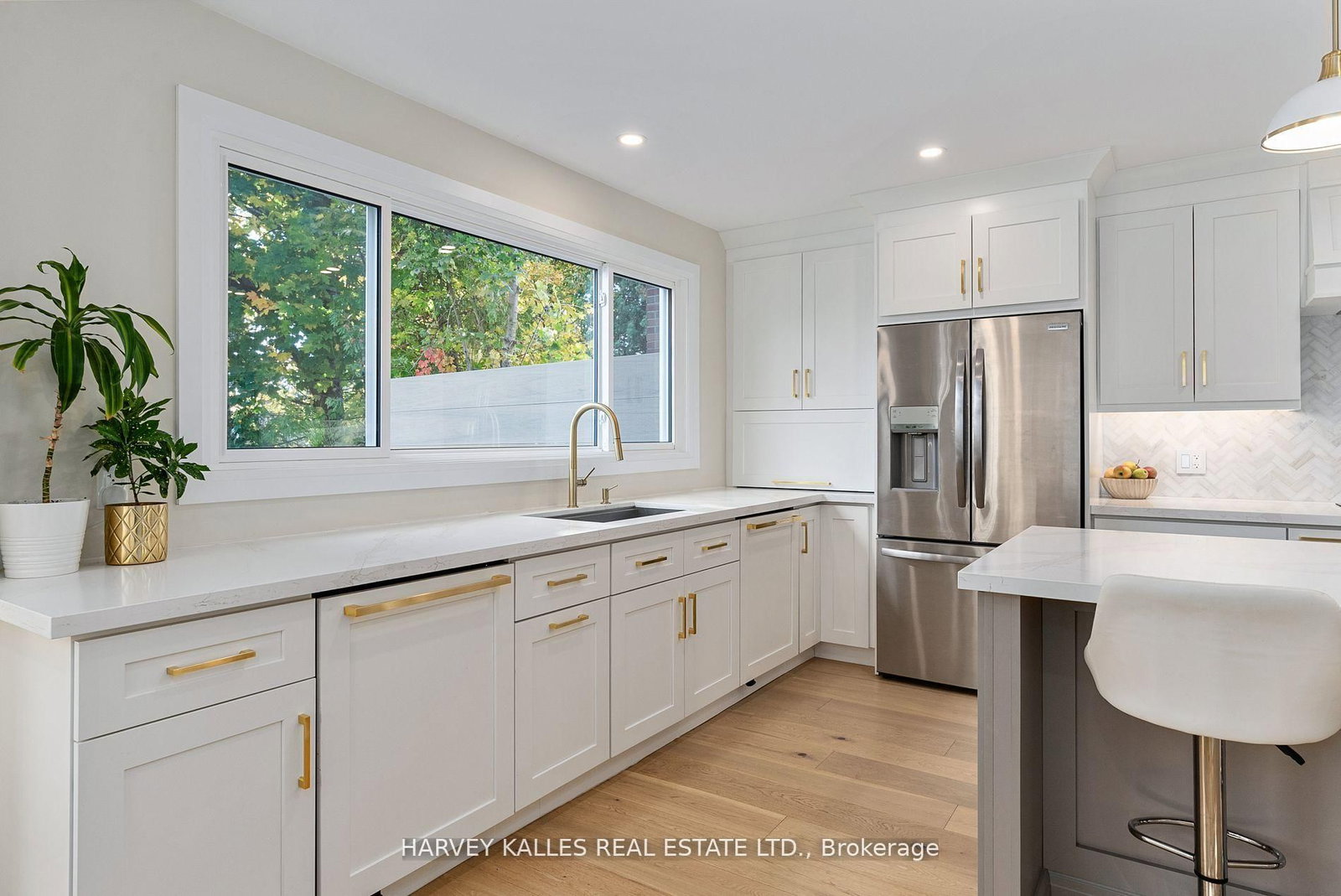 65 Shanty Bay Road • Barrie, ON photo 8