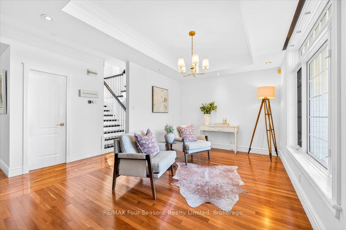 98 Huron Street • Collingwood, ON photo 13