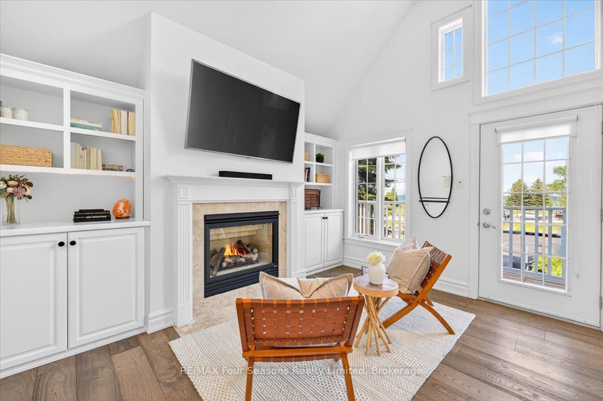 98 Huron Street • Collingwood, ON photo 16