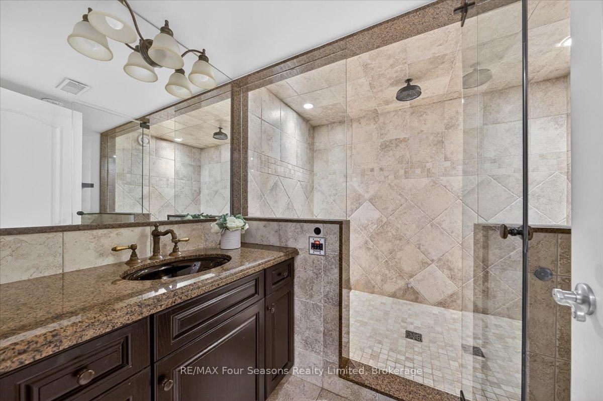 98 Huron Street • Collingwood, ON photo 25