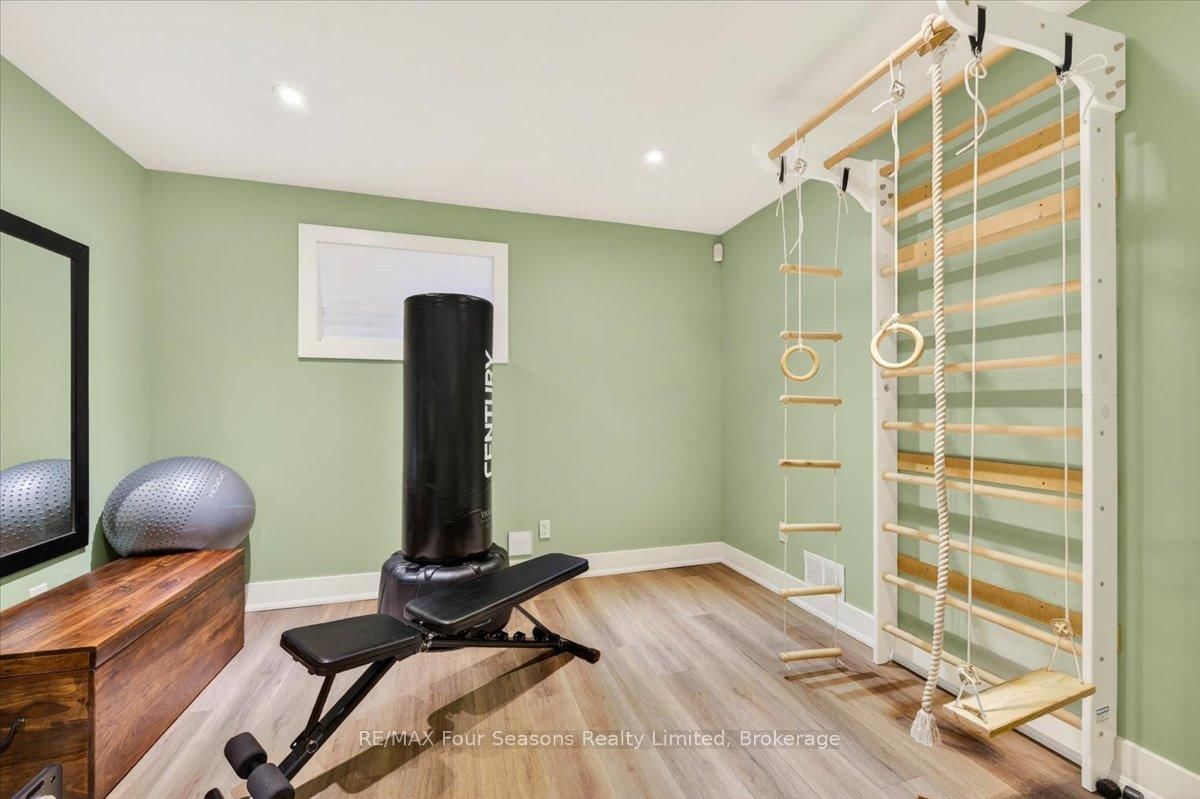 98 Huron Street • Collingwood, ON photo 27