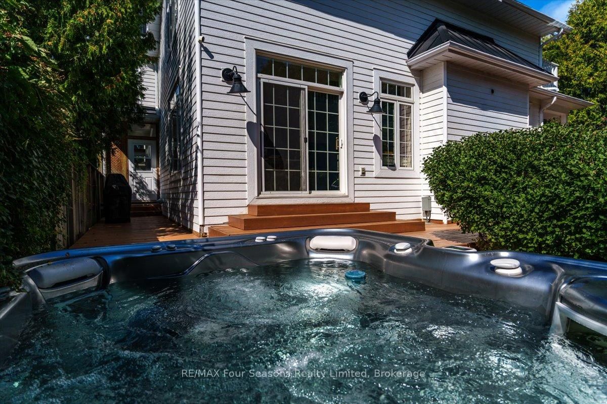 98 Huron Street • Collingwood, ON photo 31