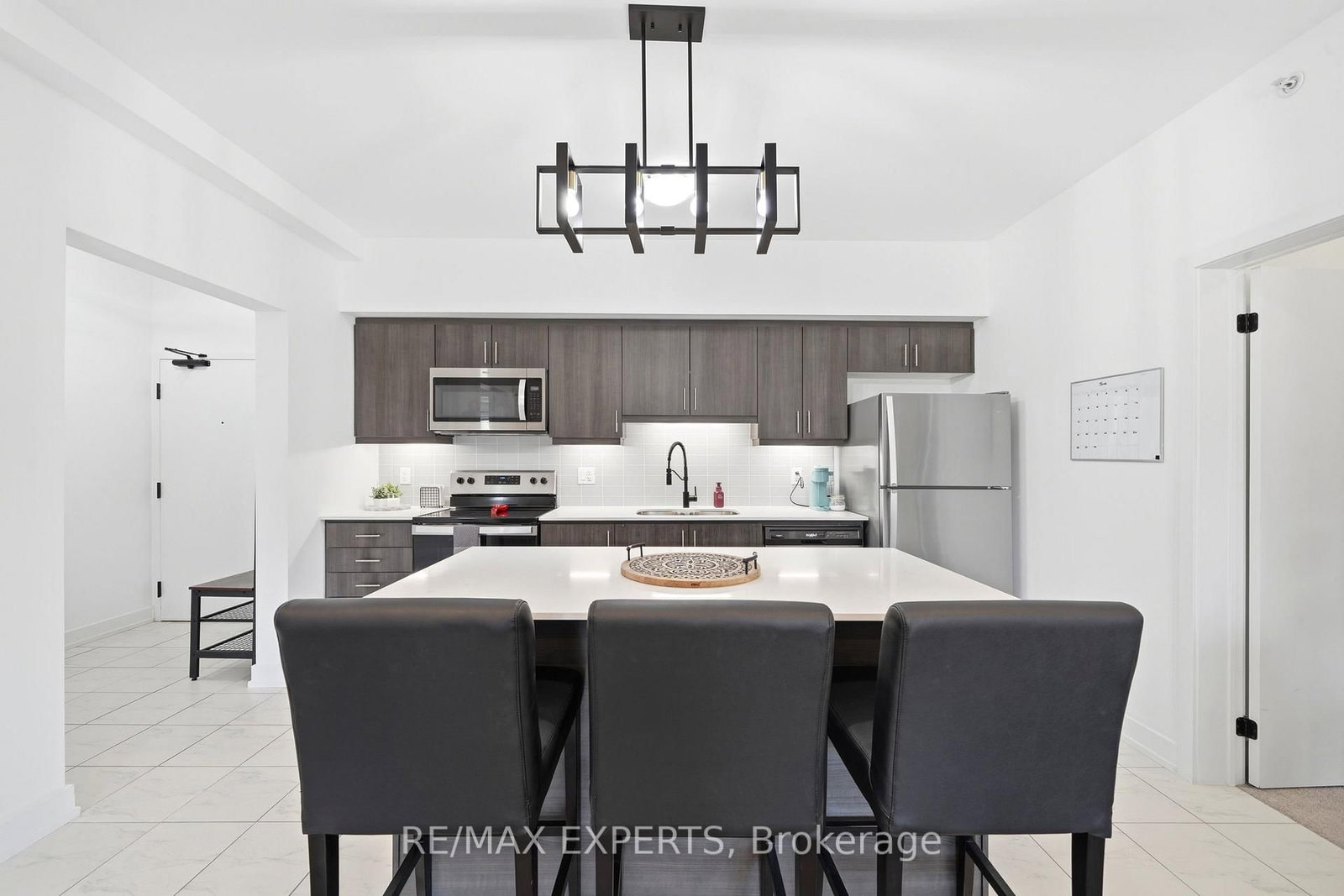 4 Spice Way • #103 • Barrie, ON photo 18