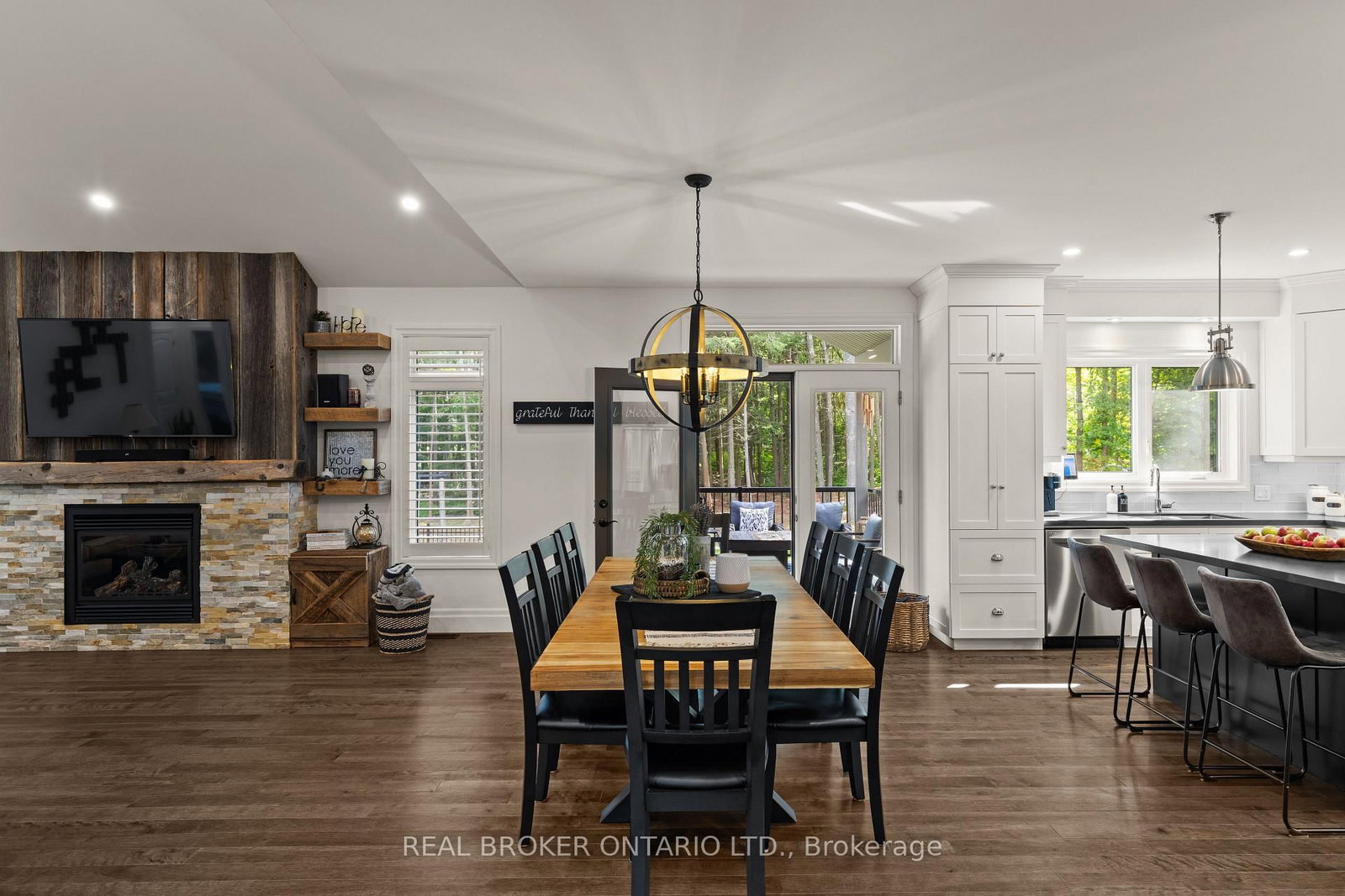 49 Sydenham Trail W • Clearview, ON photo 15