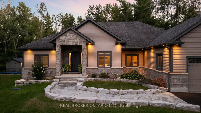 49 Sydenham Trail W