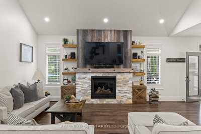 49 Sydenham Trail W • Clearview, ON photo 6