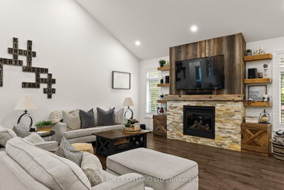 49 Sydenham Trail W • Clearview, ON photo 8