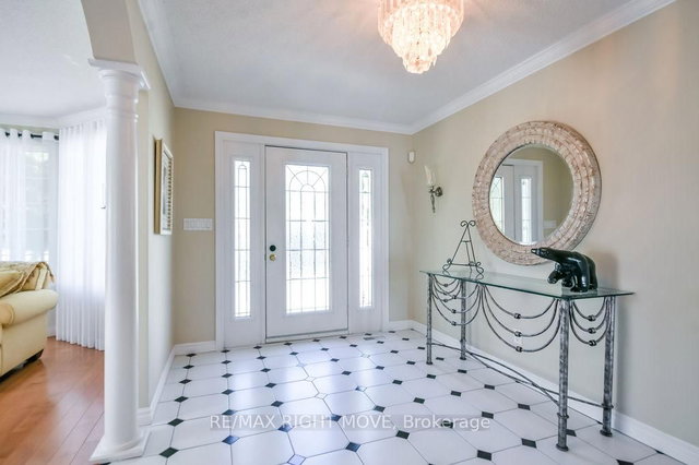 683 Glen Crescent
