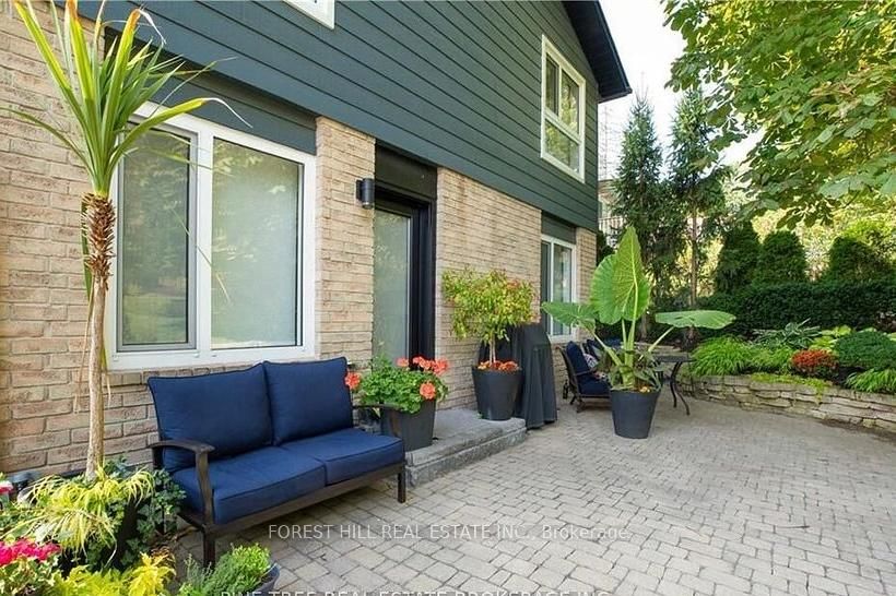 27 BERCZY Street • Barrie, ON photo 31