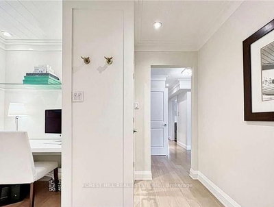 27 BERCZY Street • Barrie, ON photo 9