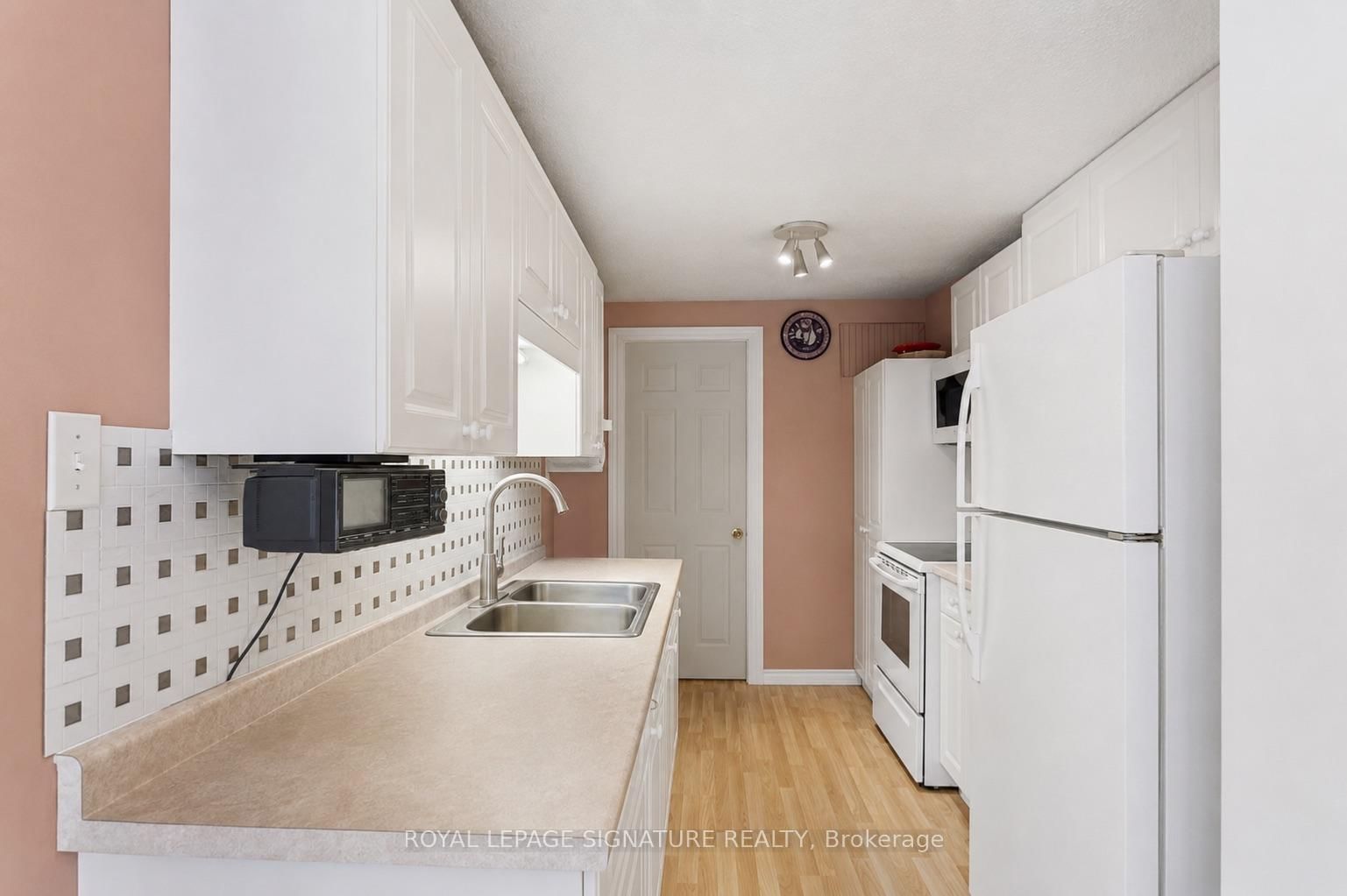 54 Scott Crescent • Barrie, ON photo 12