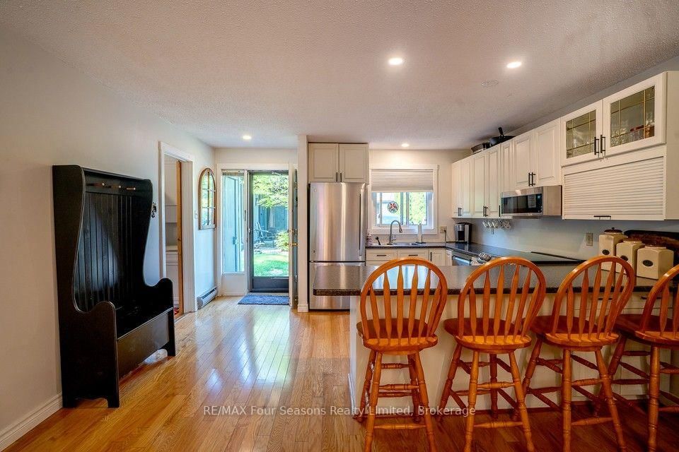 158 Escarpment Crescent • Collingwood, ON photo 5