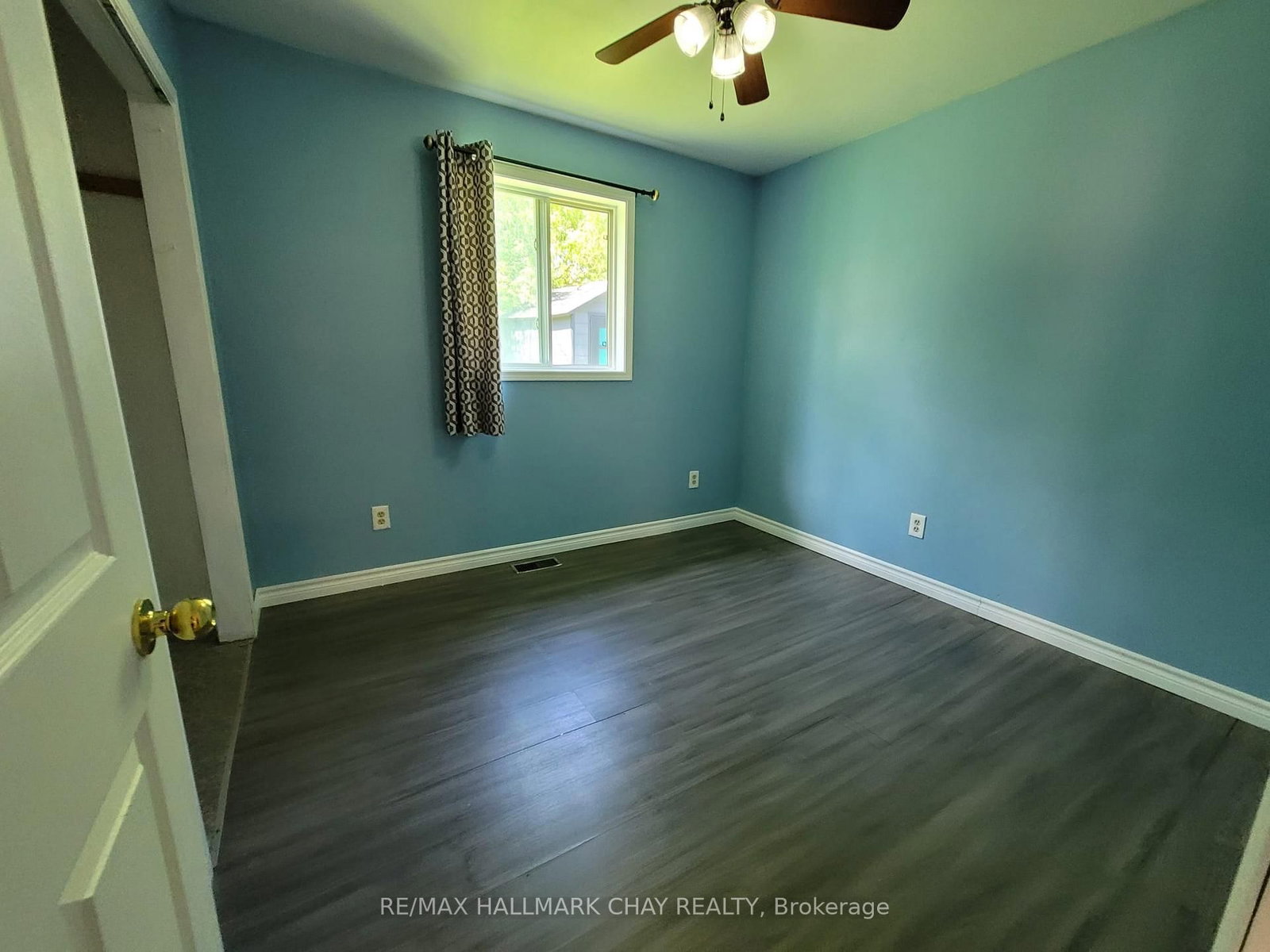 405 FOREST Avenue S • Orillia, ON photo 6