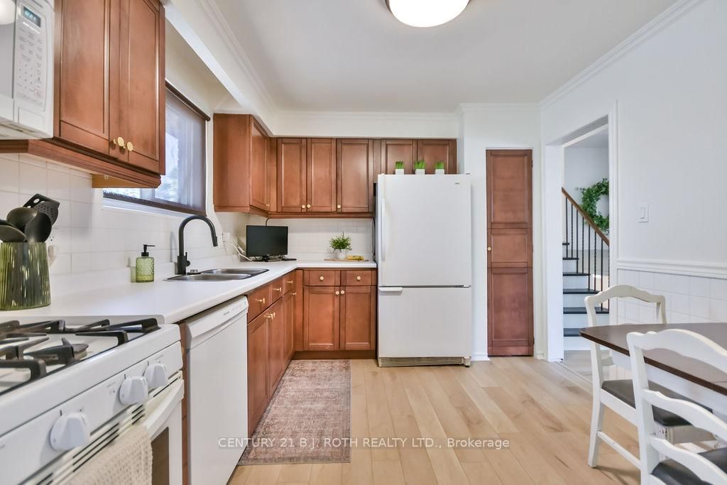 32 Lonsdale Place • Barrie, ON photo 10